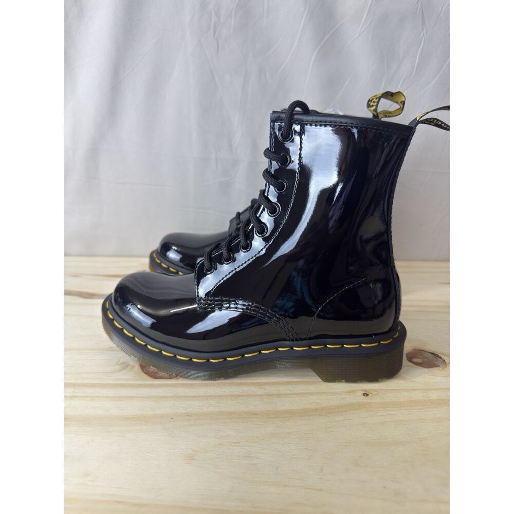 Dr Martens 11821 Black Patent Leather Combat Grunge Boots Women’s Size 6 NWOB